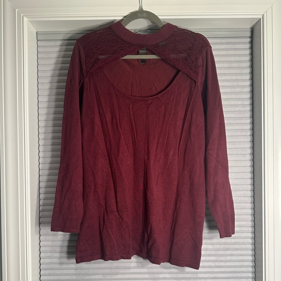 Maroon sweater with lace shoulders and cutout detail on chest D-14 - Picture 1 of 4